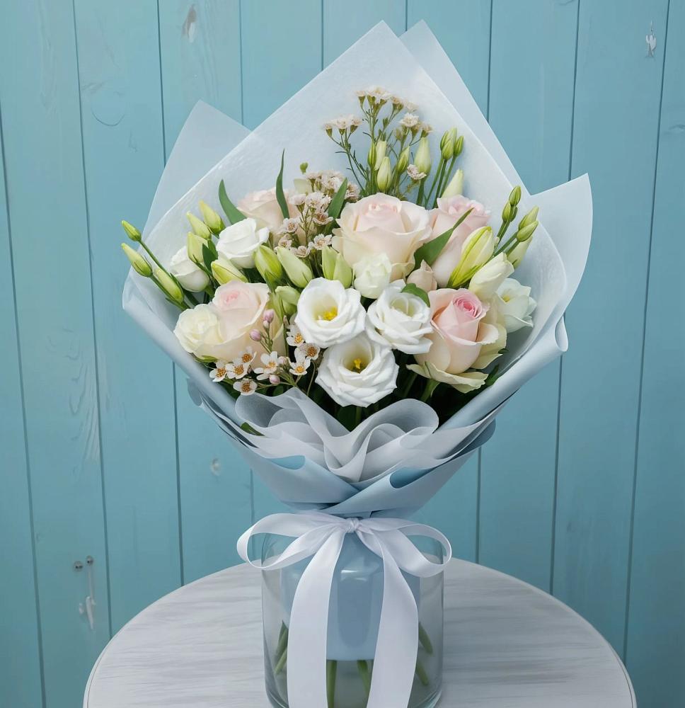 Букет цветов из: Розы и Лизиантусы в Тонкино