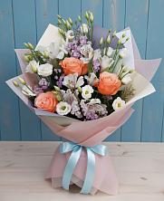 Букет цветов из:  Лизиантусы, Розы, Альстромерии и Гипсофила в Тонкино