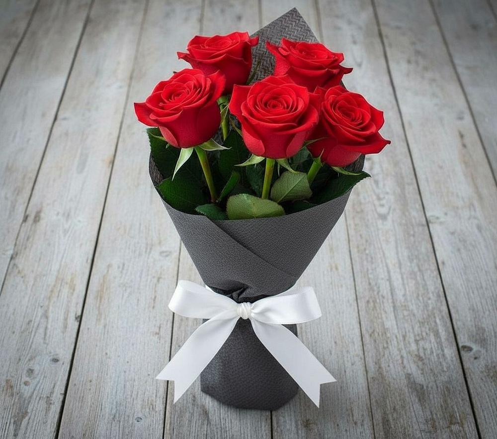Букет 5 Красных роз Эдлесс Лав в Тонкино