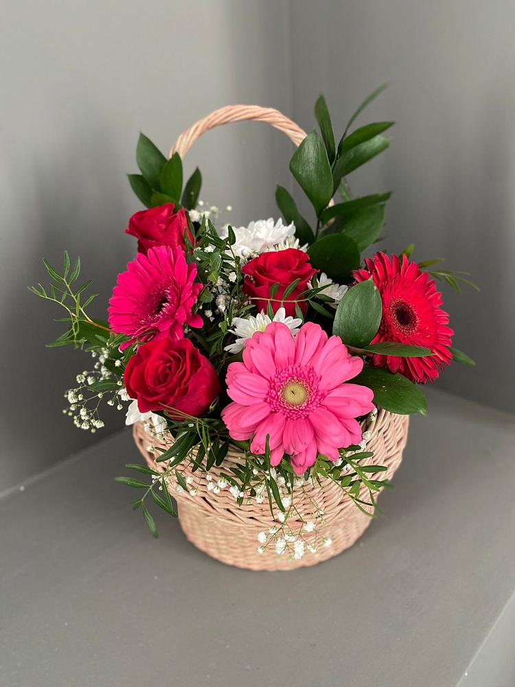 Цветочная композиция из Розы, Хризантемы и Герберы в корзине в Тонкино
