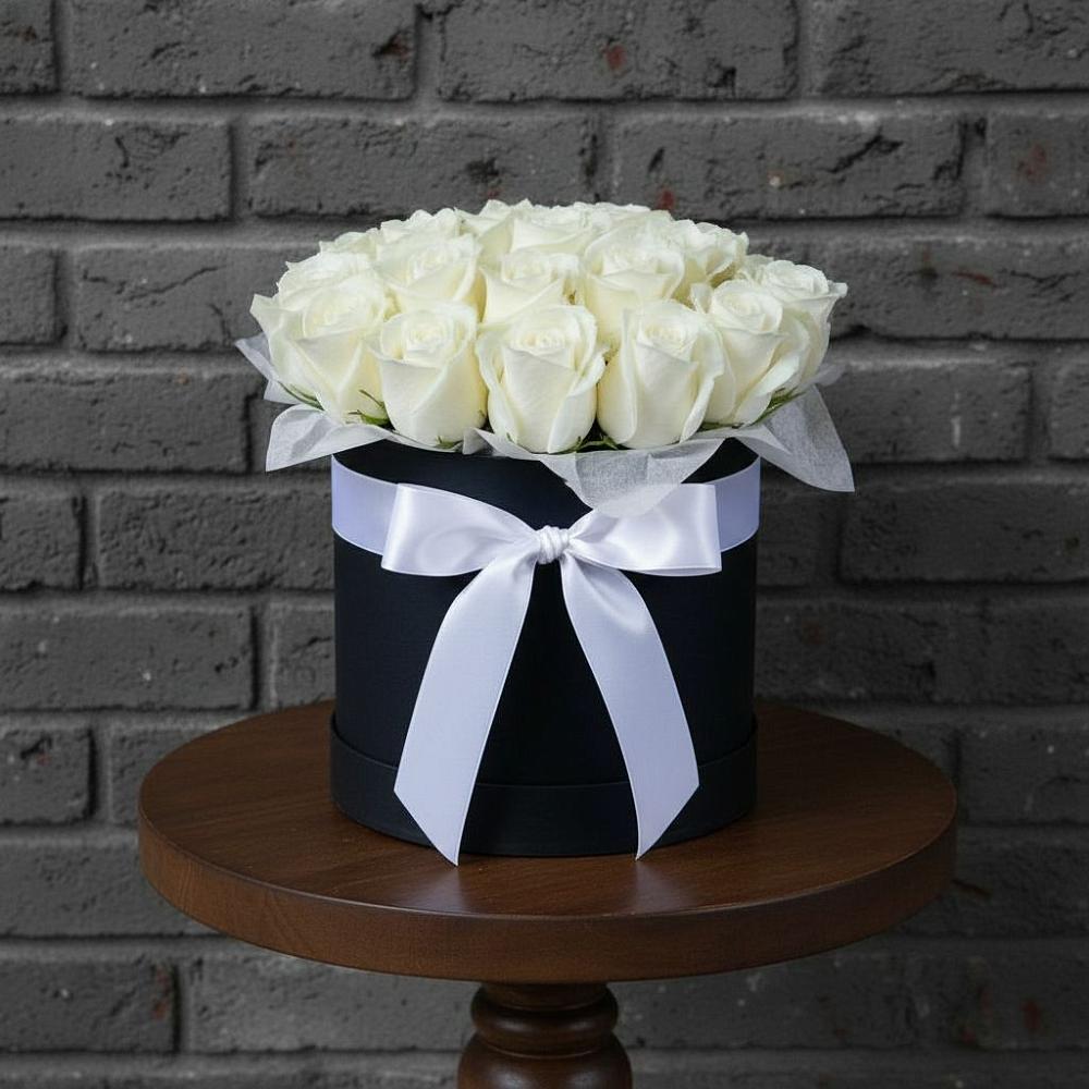 Цветочная композиция из Розы в шляпной коробке в Тонкино