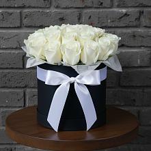 Цветочная композиция из Розы в шляпной коробке #REPLACE_PRED# Тонкино